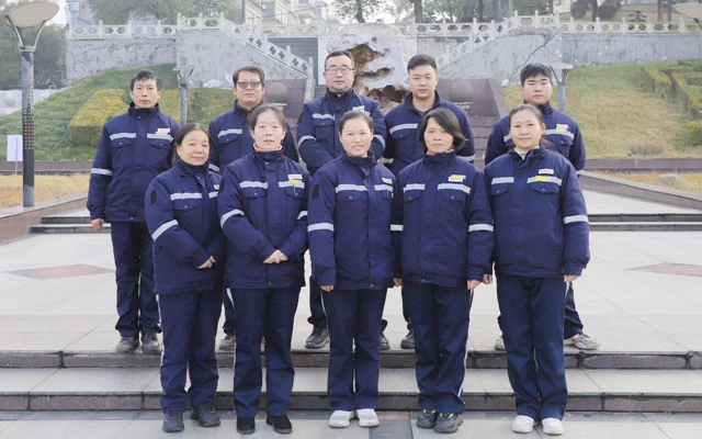 喜報！全國表彰，股份公司猇亭片區(qū)電解四班榜上有名！